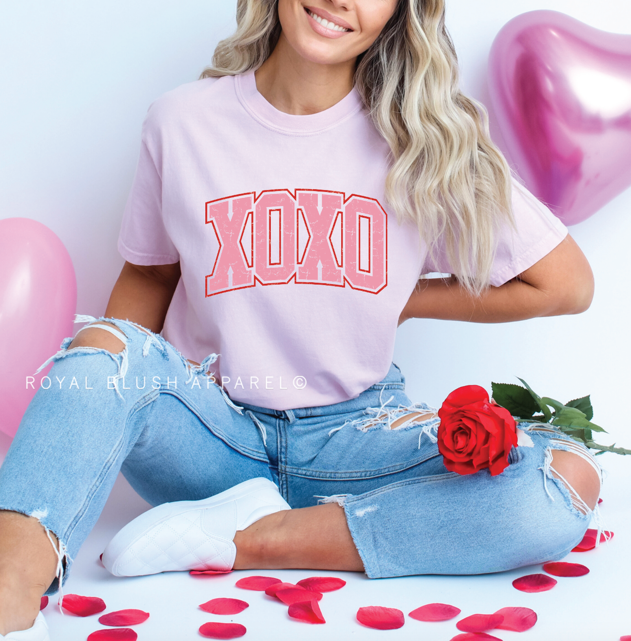 Varsity XOXO Relaxed Unisex T-shirt