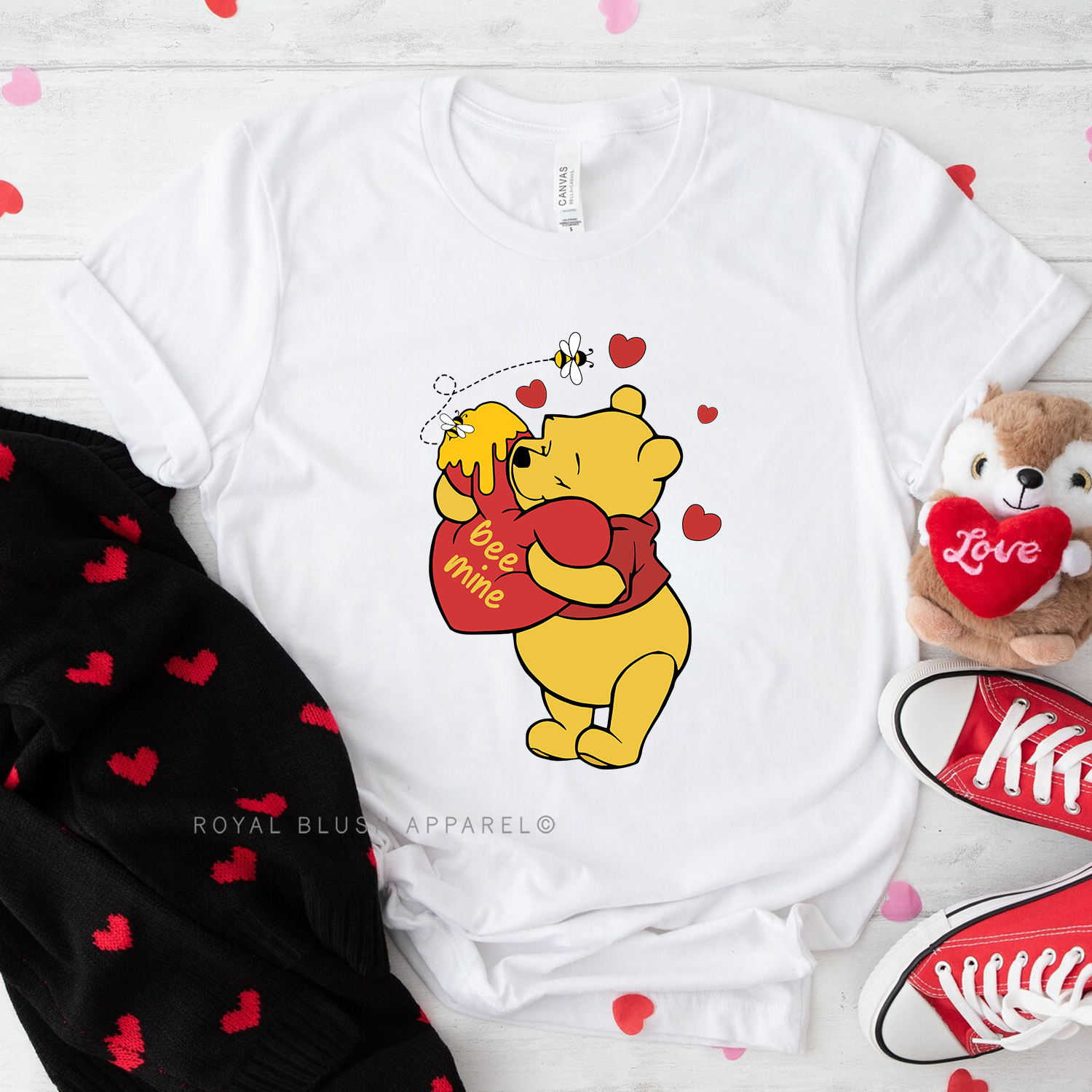 Bee Mine Pooh Relaxed Unisex T-shirt