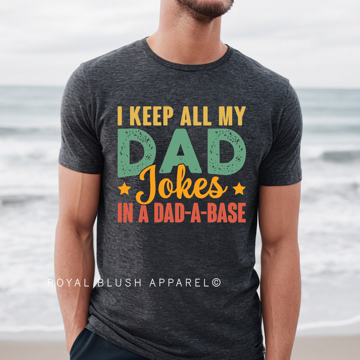 Je garde toutes les blagues de mon père dans un t-shirt unisexe décontracté Dad-A-Base