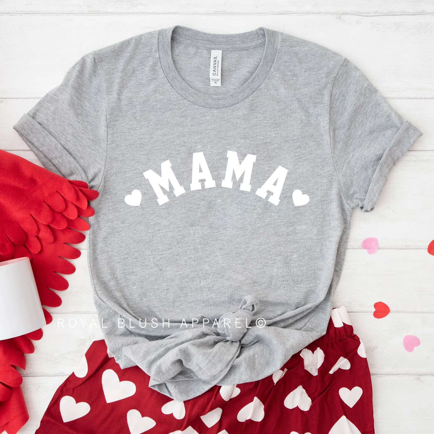 ♥ MAMA ♥ Relaxed Unisex T-shirt