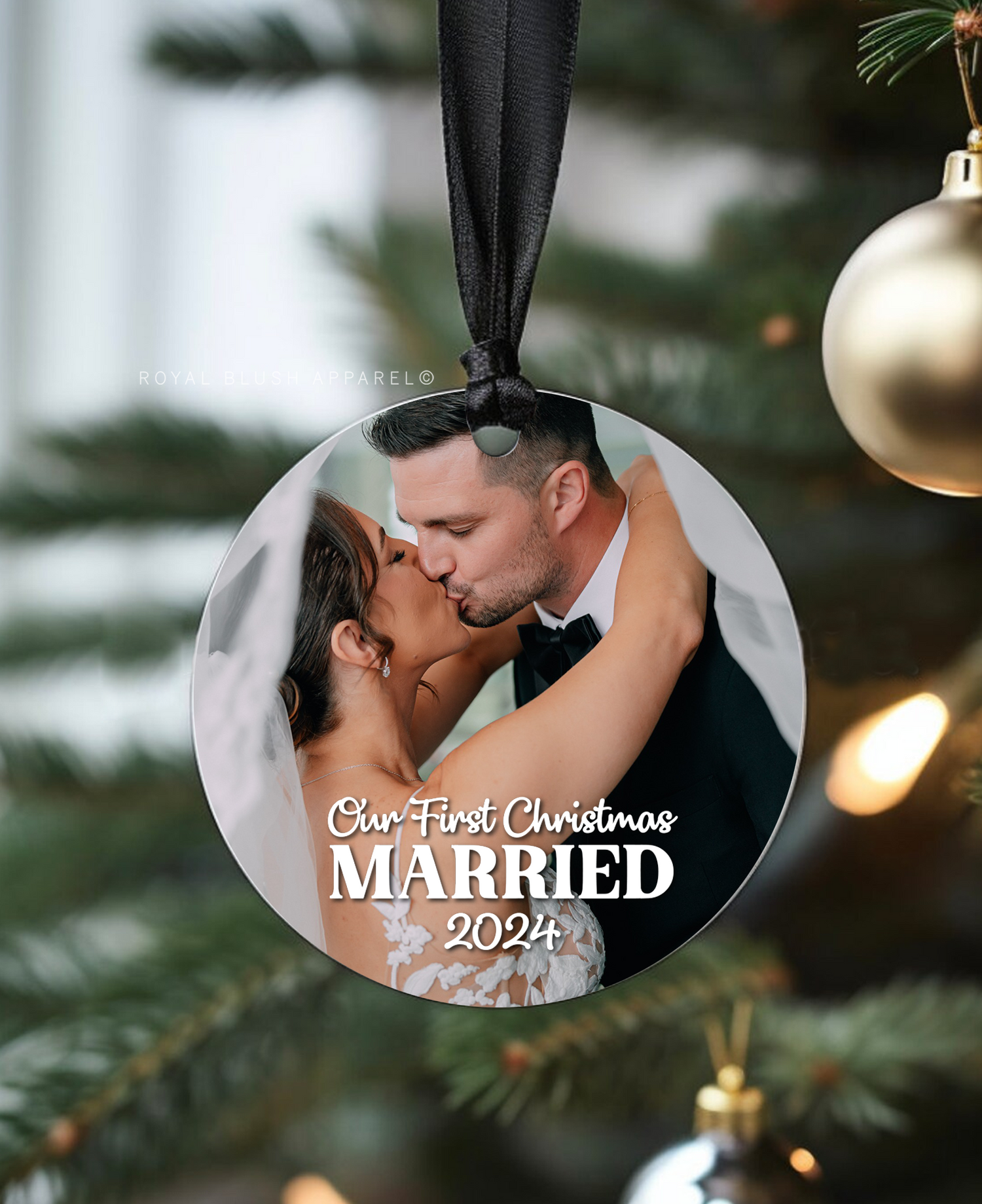 Custom Wedding Round Photo Ornament