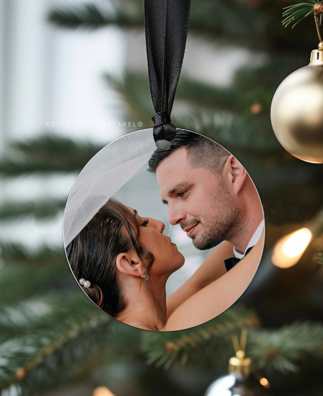 Custom Wedding Round Photo Ornament