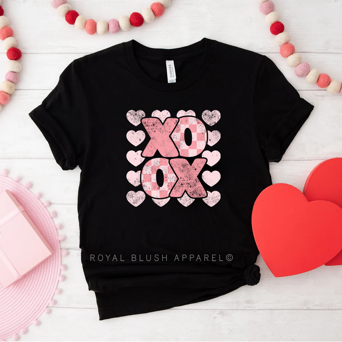 Checkered XOXO Relaxed Unisex T-shirt