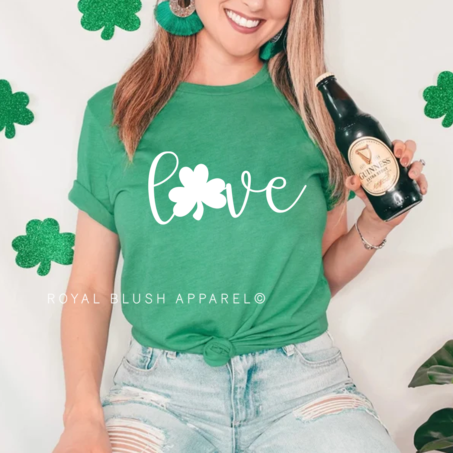 L☘ve Relaxed Unisex T-shirt